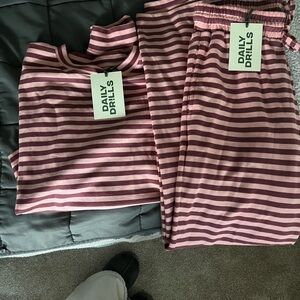 Daily Drills Striped lounge set - Pink